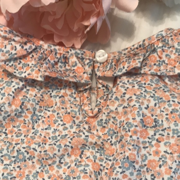 Claire & Charlie Orange Floral Ruffled Top Size 3T - Picture 6 of 9